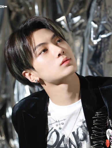 PARK JONGSEONG (JAY)